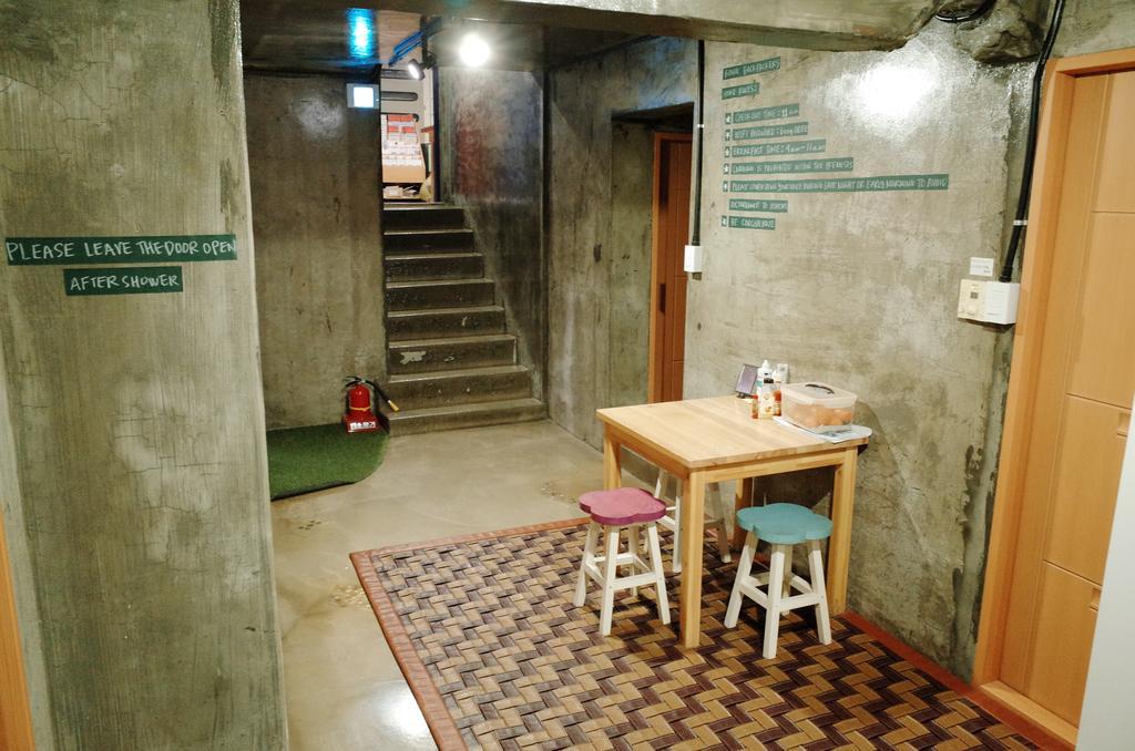 Bong Backpackers Hostel Seoel Buitenkant foto