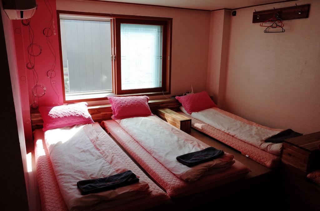 Bong Backpackers Hostel Seoel Buitenkant foto