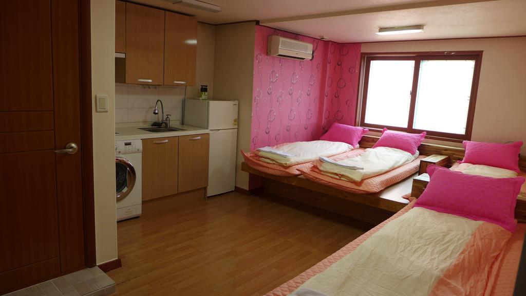 Bong Backpackers Hostel Seoel Kamer foto